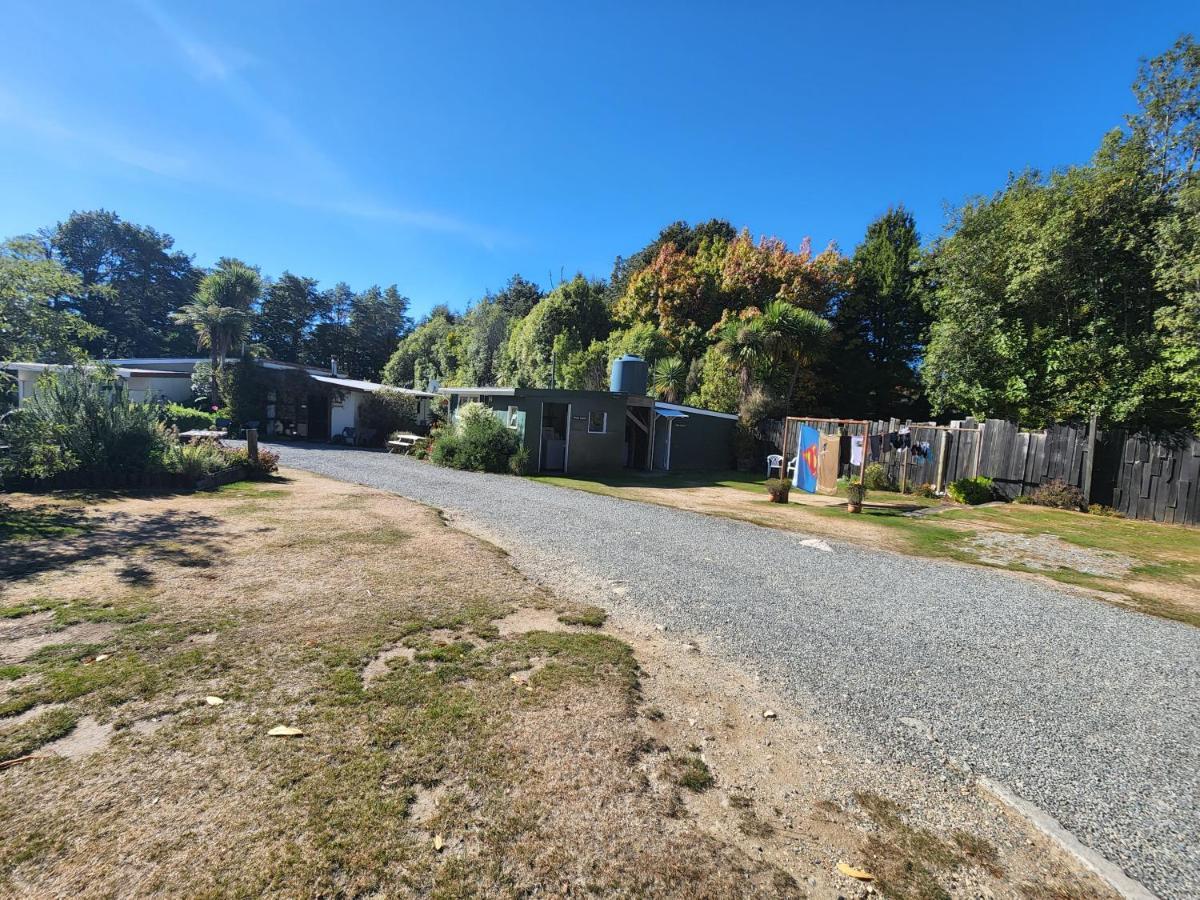 Possum Lodge Manapouri Exterior foto