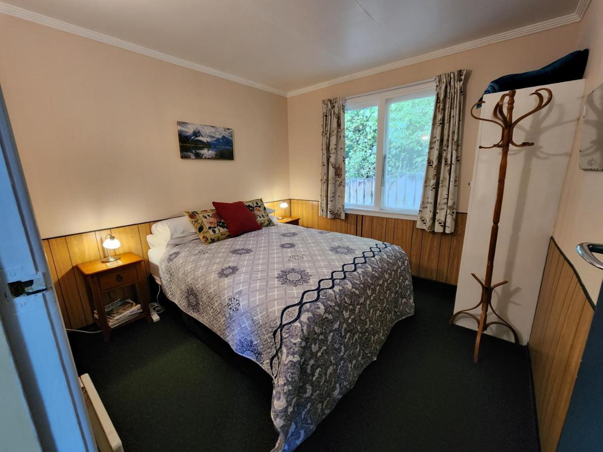 Possum Lodge Manapouri Exterior foto